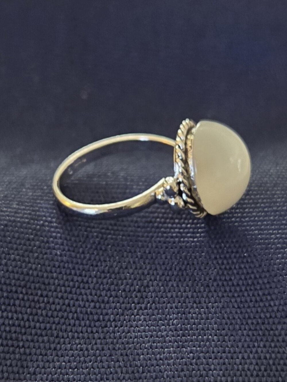 Vintage Uncas White Moonstone Cabochon Rope Border Adjustable Ring - Picture 2 of 3